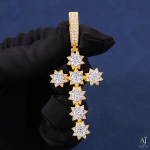 Pendentif Croix en Moissanite Plaqué Or Blanc Rhodié, Collier Charme Halo à Coupe Ronde, Bijou Hip Hop Unisexe - Product Image 4