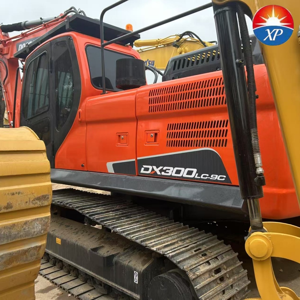 Doosan DX300LC-9C б/у экскаватор буксируемый экскаватор гусеничный механизм для продажи