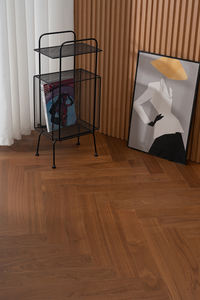 Plancher en bois d'ingénierie en noyer naturel à chevrons, bord micro-biseauté, luxe, villa <span class=keywords><strong>de</strong></span> villégiature, plancher <span class=keywords><strong>de</strong></span> 15 mm - Product Image 3