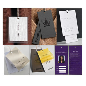 ป้ายแขวนเสื้อผ้า<span class=keywords><strong>ราคา</strong></span>ถูก พิมพ์โลโก้ตามสั่ง เป็นมิตรกับสิ่งแวดล้อม ทำจากกระดาษรีไซเ<span class=keywords><strong>ค</strong></span>ิล สำหรับ<span class=keywords><strong>วิก</strong></span>ผม เสื้อผ้า กางเกงยีนส์ และชุดผม - Product Image 1