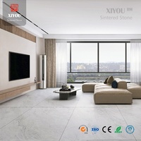 Op maat gemaakte 9mm Iris Grey gesinterde steenplaat 1200x2700mm mat met boekenpatroon adering voor commerciële hotel lobby, landschap en woonkamer