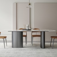 Ensemble de table à manger moderne en pierre frittée sur mesure avec base en acier inoxydable brossé et chaises entièrement en cuir - Durable et écologique pour hôtel