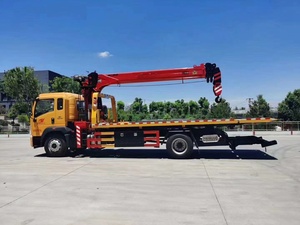 Camions de dépannage Sinotruk Howo 18T avec grue de 5T, plateau 4x2 et bras de remorquage combiné pour le sauvetage routier multi-scénarios et le levage d'équipements - Product Image 4