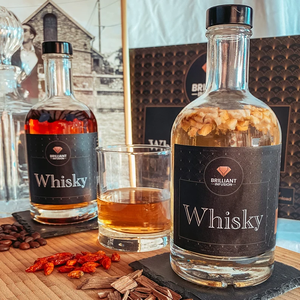 <span class=keywords><strong>Set</strong></span> zur Herstellung Eigener Alkohol-Aromen DIY Infusions- & Verkostungs-Geschenkset mit Barwerkzeugen und Zubehör aus Holz - Product Image 2