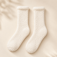 Chaussettes Douces et Moelleuses Personnalisées, Chaussettes Chaudes et Confortables, Vente en Gros OEM avec Logo pour l'Hiver et l'Intérieur