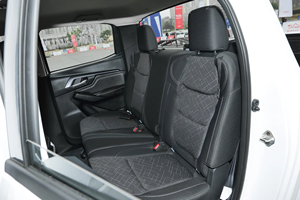 Camioneta de Lujo de Entrega Rápida, Camionetas Usadas con Tracción 4x4, Camioneta Automática en Venta - Product Image 6