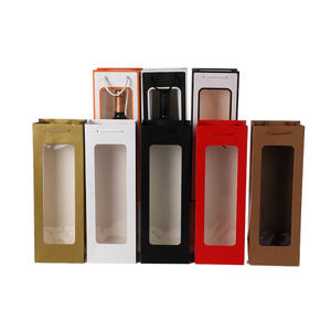 Bolsas de Papel Reciclado Negro Personalizadas con Ventanas Rectangulares Transparentes y Cintas para Vino Tinto y Champán - Product Image 1