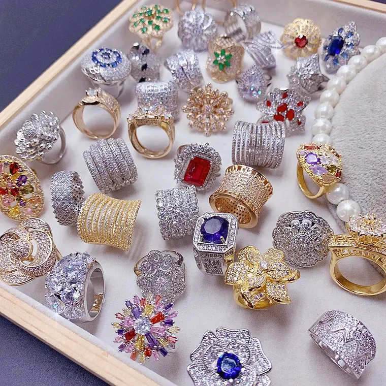 Perhiasan Fashion Mewah Cincin Pengaturan Mikro Zirkonium Penuh Campuran Grosir Berlebihan Cincin Permata Besar Berlapis Emas