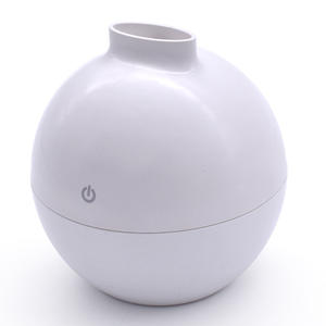 Mini humidificateur rond YX-010, 130 ml, alimenté par USB, machine d'aromathérapie pour la maison, le bureau et le bureau à domicile - Product Image 4