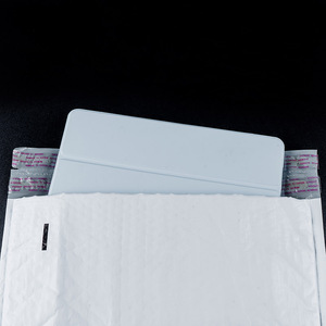 Sobres de Burbujas de Película Coextruida Ecológicos al por Mayor para Envío de Ropa - Product Image 5