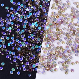 OLeeya Vente en gros Aurora 3mm Pierres transparentes à dos plat Gelée Résine Non Hot Fix Strass pour le bricolage - Product Image 4
