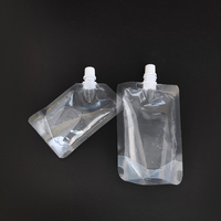 Fournisseur Chinois 200 ml Pochette Transparente en Plastique pour Liquide Rechargeable avec Bec Verseur et Bouchon à Vis