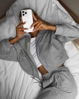 Ensemble de survêtement deux pièces à capuche pour femme, collection automne 2026, veste zippée à manches longues et pantalon de sport décontracté assorti