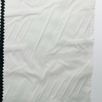 Tissu matelassé ultrasonique en pongé mat 400T tricoté en PU épais, anti-moisissure et résistant à l'abrasion pour veste d'hiver