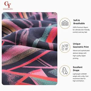 Tessuto 100% Viscosa Intrecciata 120gsm Leggero Morbido 30s con Stampa Floreale per Abiti Estivi e Camicette da Donna - Product Image 2