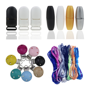 Accesorios de Moda para Bebés: Clip de Madera para Chupete, Extensión Decorativa con Cierre de Seguridad para Collares de Silicona - Product Image 1