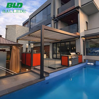 Pergola motorisée autoportante en aluminium sur mesure, résistante aux ouragans, avec toit à lames orientables électriques, pour projet résidentiel
