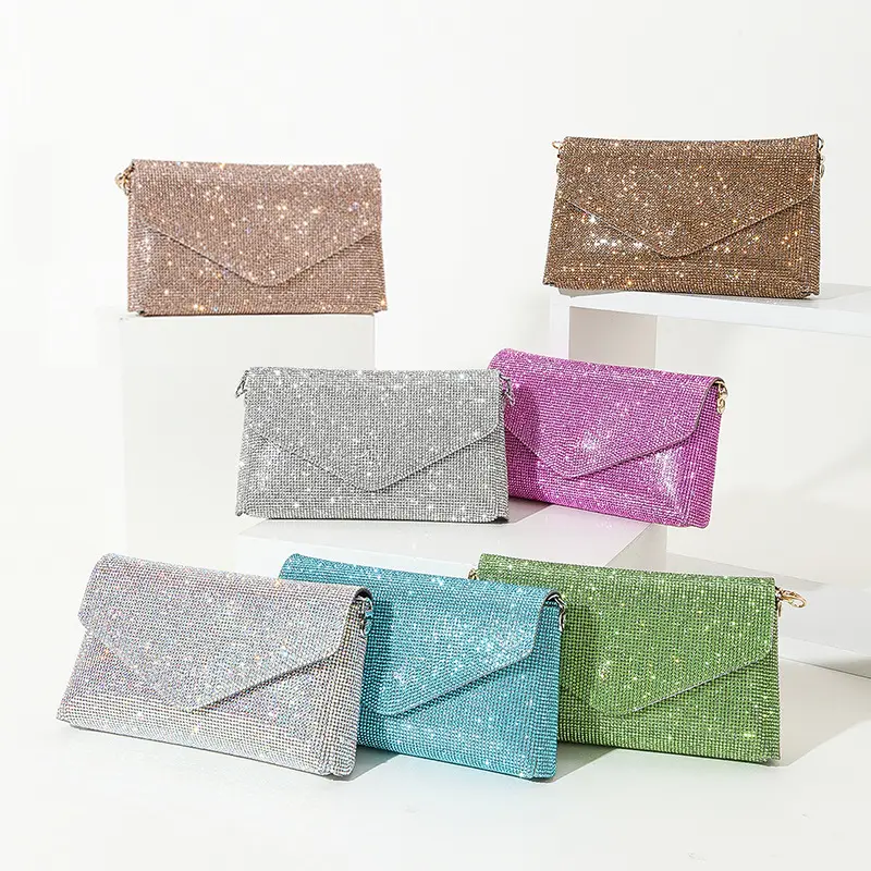 Vente chaude Flash Pu Cuir Métal Chaîne Épaule Wrap Partie De Luxe Strass À Clapet Couleur Pure Femmes Sac De Soirée