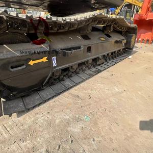 Excavadora Usada Hitachi ZX200 de 20 Toneladas, Año 2023, Buena Calidad, con Bajas Horas de Trabajo, Motor, Caja de Cambios, Bomba y Rodamientos Originales de Japón, Certificación CE EPA - Product Image 5