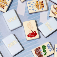 Collection Thème Ski 2026 : Ensemble de Tuiles de Mahjong Américain Bleu Cabane Forestière, Ensemble de Luxe 3 Couches – Cadeau d'Anniversaire ou pour la Famille