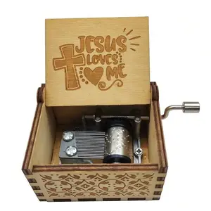 2 Ontwerp Hand Crank Houten Jezus Love Me Custom Lied Muziekdoos Gegraveerd Laser Mini Cartoon Beer Baby Muziekdoos Verjaardagscadeau