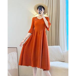 Jupe <span class=keywords><strong>mi</strong></span>-<span class=keywords><strong>longue</strong></span> trapèze Miyake Vintage bleu bud, nouvelle collection automne pour femme, <span class=keywords><strong>robe</strong></span> élégante rajeunissante pour les voyages en bord de mer, grande taille - Product Image 3