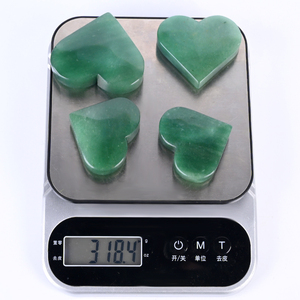 Vente en gros de pierres de guérison naturelles, sculptures de cœurs en cristal d'aventurine verte pour la décoration - Product Image 6