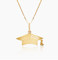 Collier en acier inoxydable plaqué or 14K PVD avec pendentif casquette de diplômé gravé au laser personnalisé 2026, chaîne maille forçat pour cadeaux de remise de diplôme