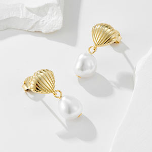 Toptan takı 925 ayar gümüş 14K altın kaplama basit kabuk şekilli varyant boncuk doğal tatlı su incisi saplama küpe - Product Image 5