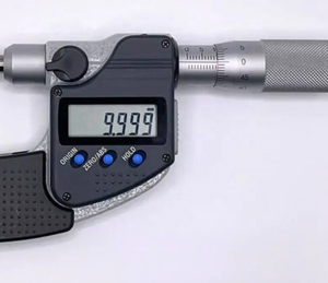 Japan Mitutoyo digitale mesmicrometer, mes=0,75 mm, 422-230-30 is ontworpen om u te helpen met het meten van moeilijk bereikbare eigenschappen. - Product Image 6