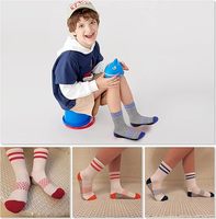 Chaussettes de haute qualité coton strié respirant absorbant la sueur chaussettes coton garçons enfants chaussettes d'équipage pour la vie quotidienne athlétique