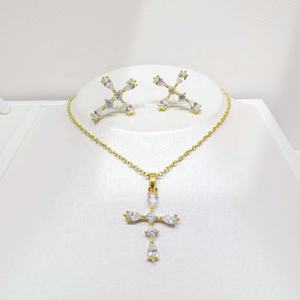 ชุดเครื่องประดับเงินแท้ 925 ชุบทอง ประดับเพชรคิวบิกเซอร์โคเนีย รูปกางเขน สำหรับผู้หญิง คุณภาพสูง เหมาะสำหรับงานปาร์ตี้และเพื่อนเจ้าสาว ราคาโรงงาน - Product Image 4