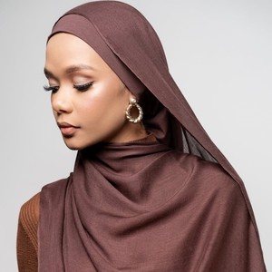 Hijab chal ligero de doble puntada con conjunto de combinación de Undercap a juego Hijab modal liso musulmán - Product Image 3