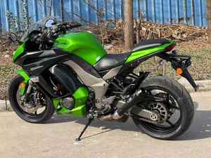<span class=keywords><strong>Kawasaki</strong></span> Z1000 SX : <span class=keywords><strong>Moto</strong></span> Sportive Haute Performance avec Vitesse Maximale de 80 km/h – Motos d'Occasion à Essence - Product Image 6