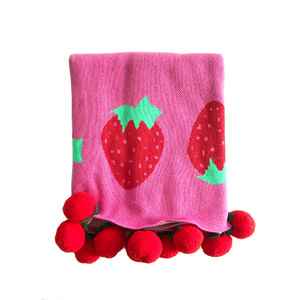 Couverture tricotée avec <span class=keywords><strong>pompon</strong></span> 100% coton pour bébé nouveau-né ins nordique fraise - Product Image 4