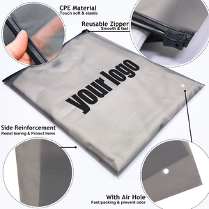 <span class=keywords><strong>Sacchetti</strong></span> di <span class=keywords><strong>Plastica</strong></span> Ziplock Trasparenti Satinati Personalizzati all'Ingrosso con Logo Stampato per Abbigliamento Autosigillanti per Camicie e Conservazione di Vestiti - Product Image 3