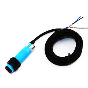 HE3F-DS10C4 HE3F-DS30C4 HE3F-DS10B2 Capteur de proximité infrarouge à induction M18 - Product Image 1