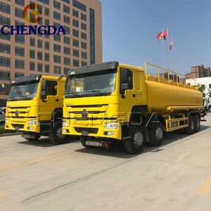 HOWO 6x4 8x4 20 28cbm 20000 Liters <span class=keywords><strong>6000</strong></span> Gallon 371hp Tanque dispensador <span class=keywords><strong>de</strong></span> combustible Camión cisterna <span class=keywords><strong>de</strong></span> combustible <span class=keywords><strong>de</strong></span> aceite usado para la venta - Product Image 2