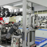 Machine d'assemblage de modules solaires à haute productivité et efficacité, offrant une stabilité et une fiabilité à long terme