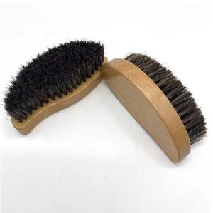 Cepillo de cuero NIKO al por mayor con cerdas suaves de crin de caballo, cepillo para limpieza y pulido de coches, cepillo con mango de madera - Product Image 2