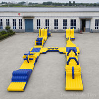 Parcours d'obstacles aquatiques gonflables géants de 20 m, équipement de parc aquatique flottant, jeu de sports nautiques en PVC commercial pour lac, piscine, mer