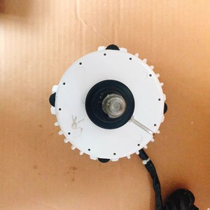 Green Intelligence มอเตอร์พัดลม DC 310V 200W 850RPM พลาสติกปิดผนึกไร้แปรงประหยัดพลังงานสำหรับปั๊มความร้อนหน่วยกลางแจ้ง - Product Image 3