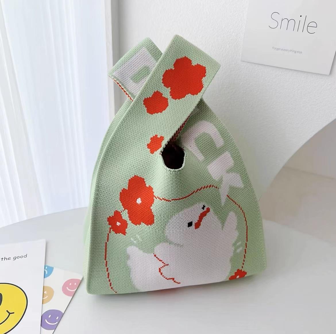 ลูกเป็ดดอกไม้สีเขียว