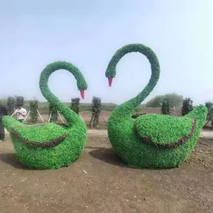 Usine Directe Gigante Animal Topiaire Artificiel Panda Topiaires Vert Herbe Plante Sculpture Pour La Décoration Extérieure