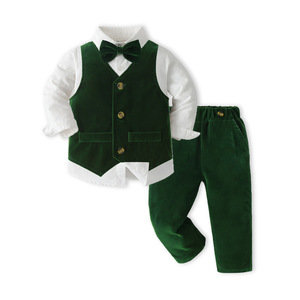Ensemble de costume 3 pièces pour enfant en velours vert, avec <span class=keywords><strong>gilet</strong></span>, chemise à manches longues, pantalon et nœud papillon, idéal pour mariage, fête ou séance photo - Product Image 1
