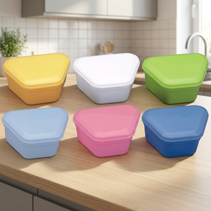 กล่องใส่ฟันปลอมพลาสติกแบบคละยี่ห้อ แพ็ค 10 กล่อง - Product Image 2
