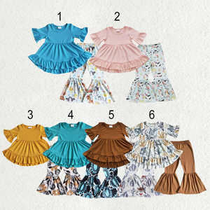 Conjunto de 2 piezas para niña RTS Boutique: Túnica con volantes y pantalones acampanados con estampado de girasoles y vacas estilo western, ecológico y casual. - Product Image 1