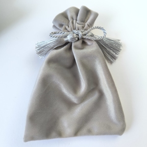Sac à cordon personnalisé avec logo, pompon en velours, pochette d'emballage cadeau pour bonbons de mariage - Product Image 2