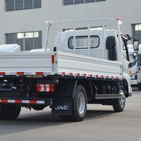 Camion léger JAC Shuailing E, cabine simple, plateau plat, 129 CV, Euro 6, diesel, idéal pour la logistique urbaine et les livraisons