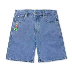 Short en jean respirant de haute qualité avec logo personnalisé, pour homme, coupe mi-haute, poids moyen, délavé au soleil, broderie vintage, denim tricoté - Product Image 3